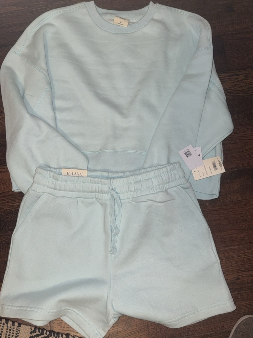 R+Laxx women’s size medium set New